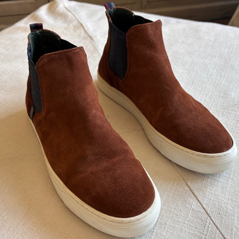 Ted Baker Chelsea Boot - Size 9.5 (Wears like 10.5) - Very Good Condition